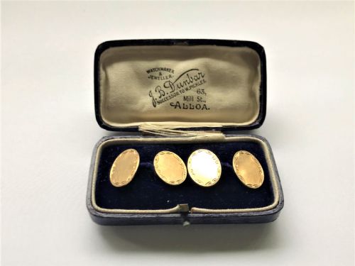 A Boxed Pair of Vintage Chester 9ct. Gold Cufflinks