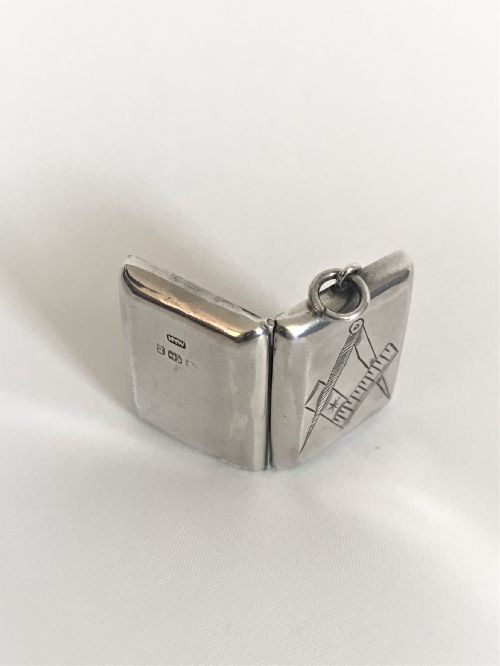 fig 1. A rare Masonic miniature travelling photo frame
