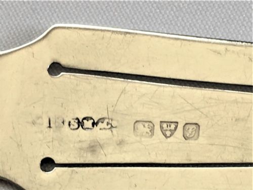 fig 1. A Chester Silver Bookmark/magnifier Marked 'Alice'