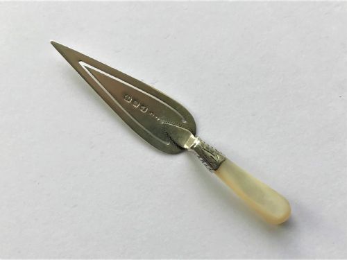 A Victorian Novelty Silver Trowel Bookmark
