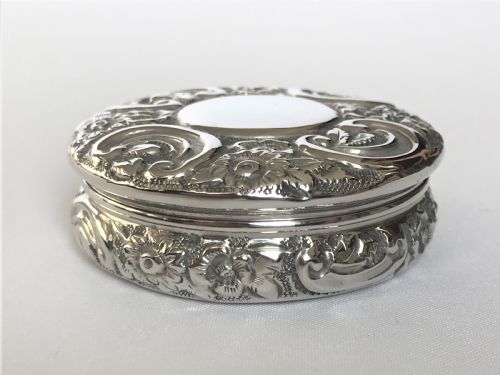 fig 1. A large late Victorian silver pill box