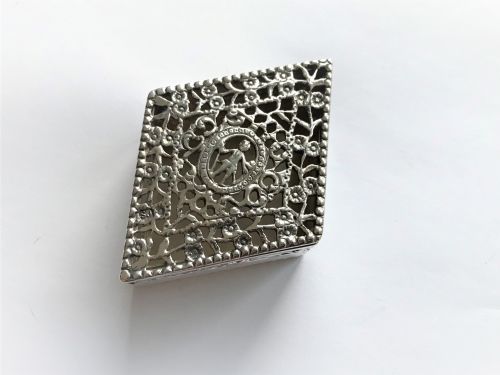 fig 1. A Superb Edwardian Silver Pot Pouree Box
