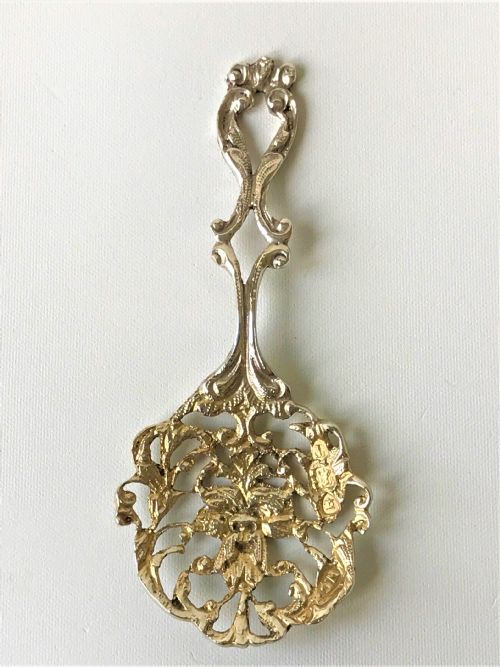 A Petite Victorian William Comyns Silver Caddy Spoon