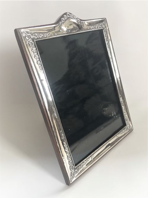fig 1. A handsome large Chester silver photo frame