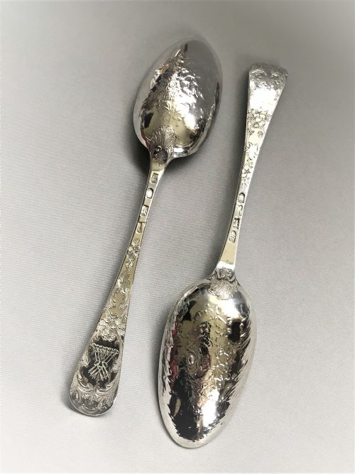fig 1. A wonderful pair of George II silver gilt dessert servers