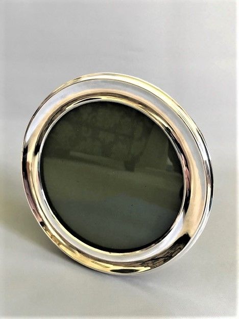 fig 1. A fine First World War period silver photo frame