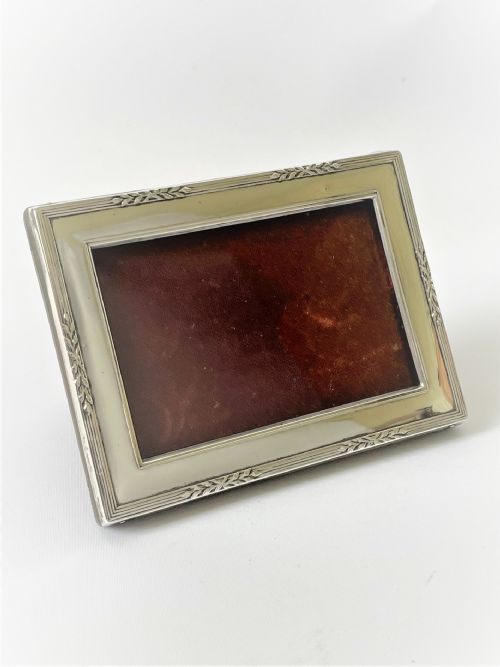 A Small Landscape/portrait Silver Photo Frame