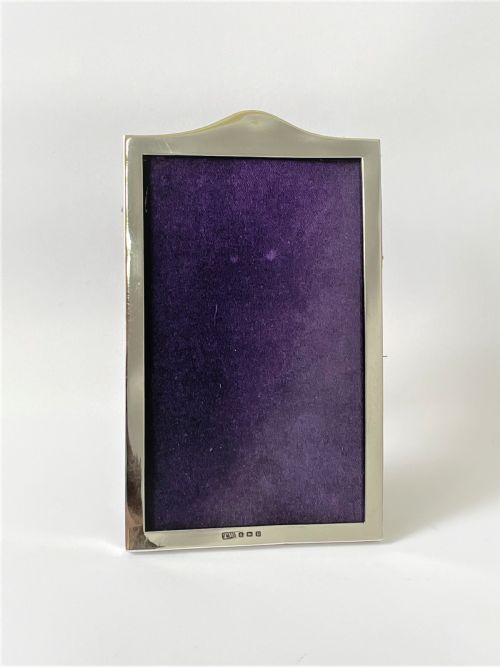fig 1. A small silver portrait photo frame