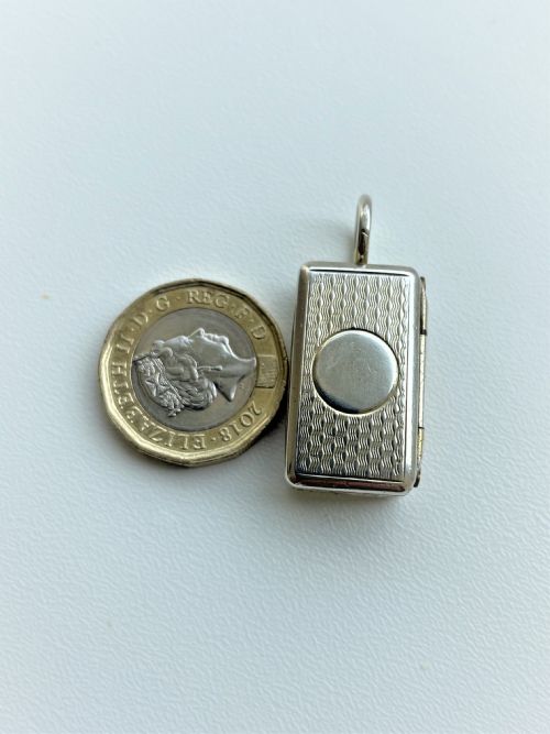 fig 1. An extremely rare early Victorian miniature silver vesta