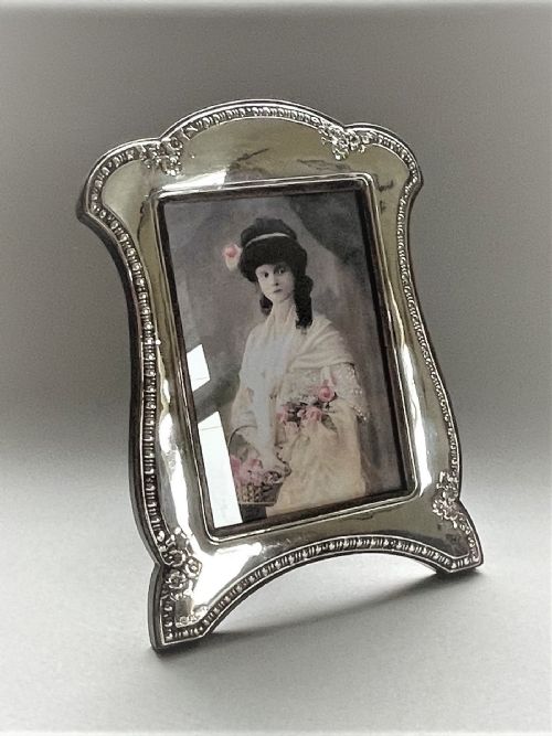 A Superb Edwardian Silver Photo Frame
