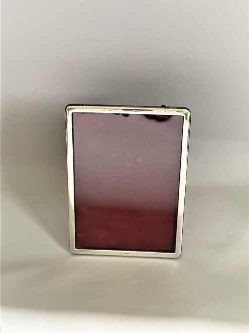 fig 1. A Chester silver landscape/portrait photo frame