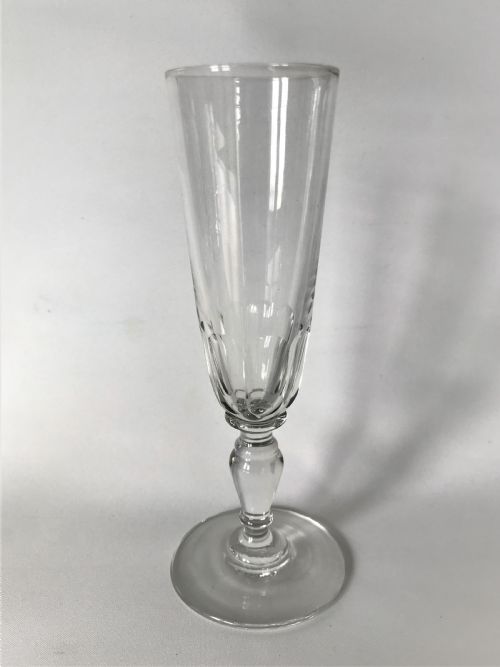 fig 2. A harlequin set of 6 Victorian champagne flutes