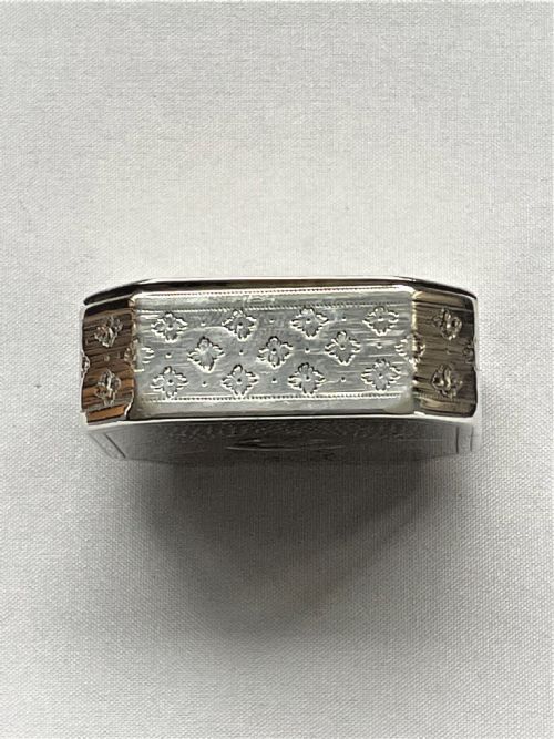 fig 1. A late 18th Century silver snuff box