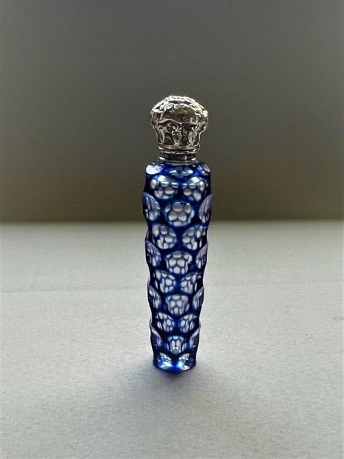 fig 1. A Sampson Morden Victorian silver mounted scent bottle