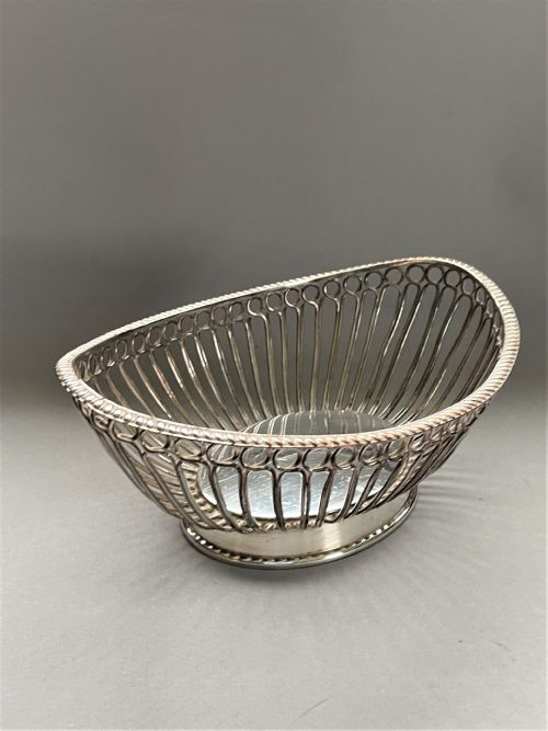 fig 1. A lovely Old Sheffield Plate wire-work bread basket