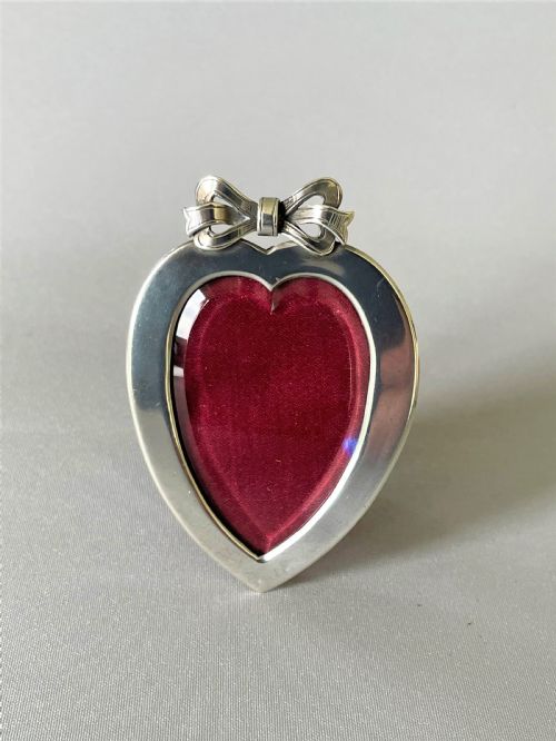 A Small Victorian Heart Shaped Frame