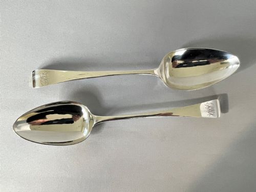 A Good Pair of Georgian Silver Serving/table Spoons