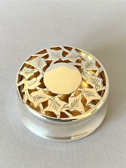 An Edwardian Chester Silver Pot Pourri Box