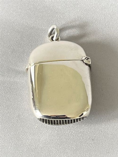 fig 1. A rare Edwardian silver cat vesta