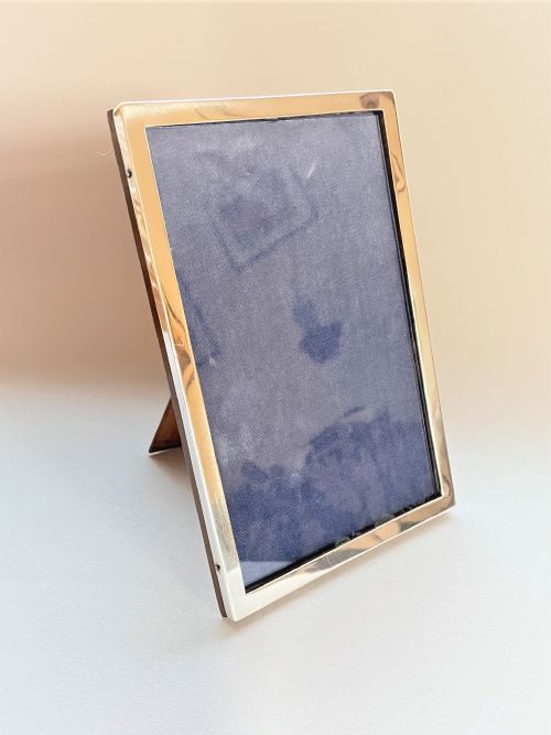 A Handsome Early 20th Century Silver Photo Frame