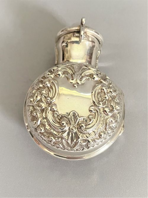 A Stunning Edwardian Silver Cased 'Lavender Salts' Bottle