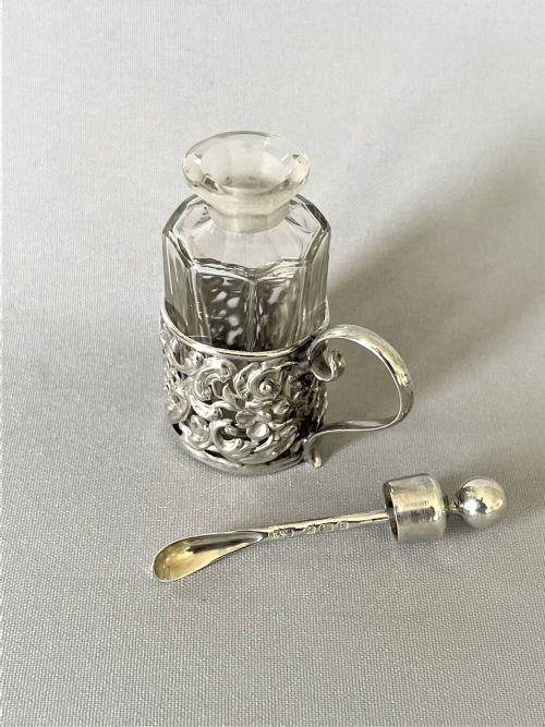 fig 1. A late Victorian miniature silver cased spice bottle
