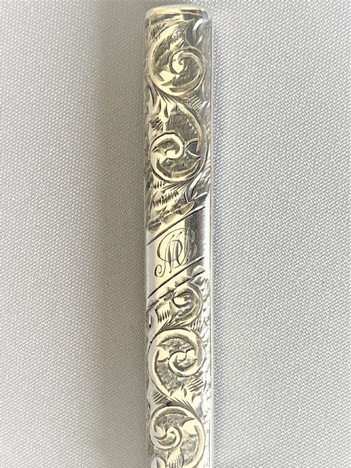 fig 1. An unusual two part Edwardian silver fruit knife