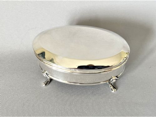 fig 1. A stylish Edwardian silver trinket box