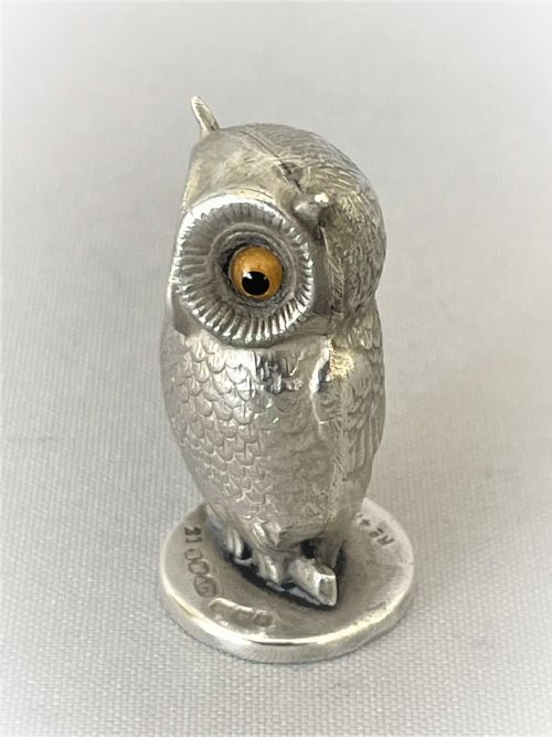 fig 1. A Chester silver Sampson Morden owl seal