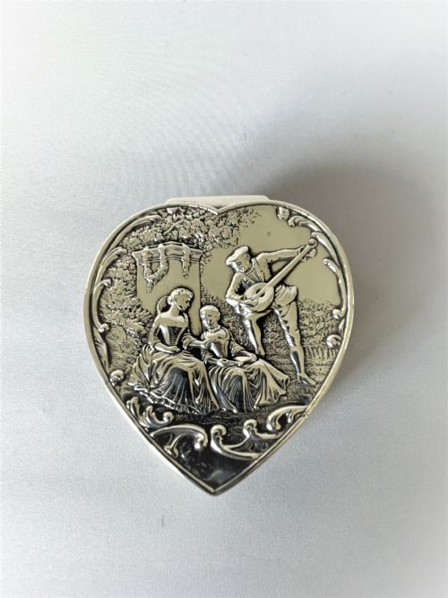 fig 1. A fabulous Victorian heart shaped silver gilt trinket box