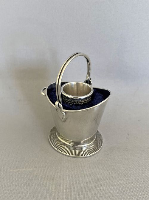 A Rare Edwardian Novelty Silver Coal Scuttle Thimble Holder & Thimble