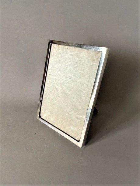 A Good George V Silver Photo Frame