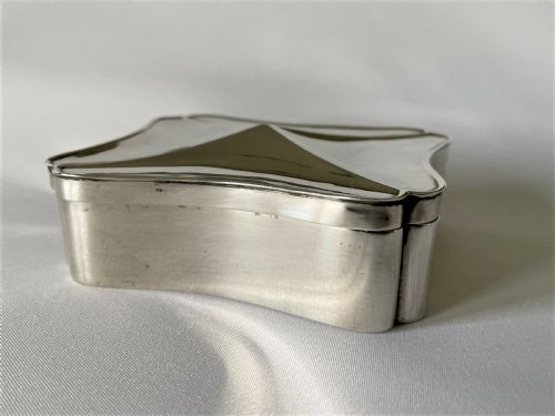 fig 1. An unusual Edwardian shaped silver trinket box