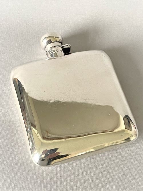 fig 1. A handsome Victorian silver hipflask