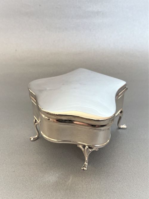 An All Silver George V Trinket/cuff Links Box