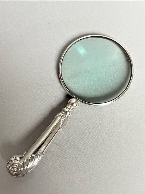 An Edwardian Silver Pistol Grip Handle Magnifying Glass