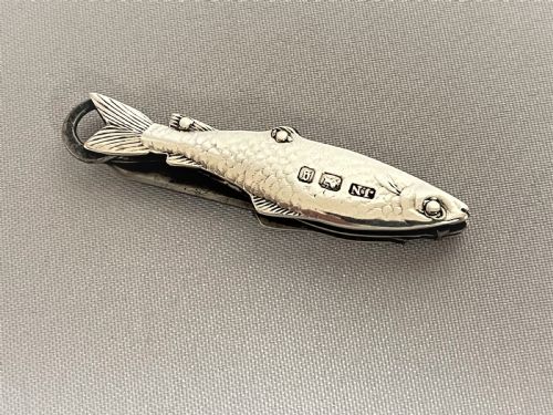 fig 1. A rare Victorian novelty silver fruit knife/button hook combo