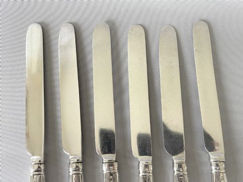 fig 1. A rare set of 6 Georgian silver knives