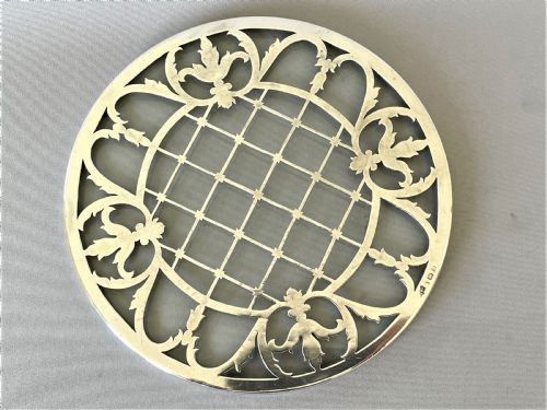 fig 1. A lovely silver & glass teapot stand/coaster