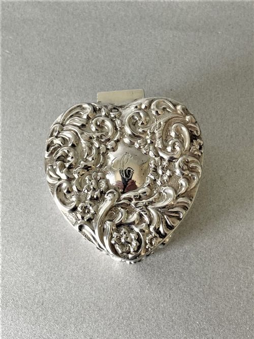 fig 1. A large Edwardian heart shaped silver pill box