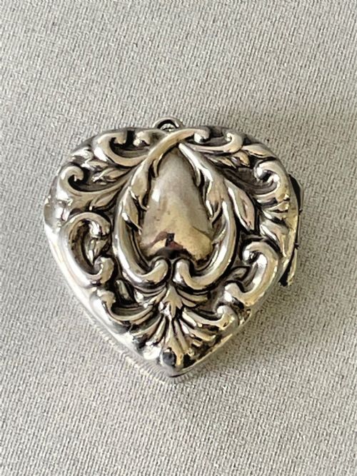 fig 1. A small late Victorian heart shaped silver pill box