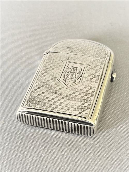 fig 1. An unusual Victorian sprung silver vesta