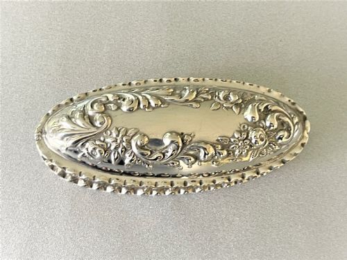 fig 1. An Edwardian Chester silver small trinket box