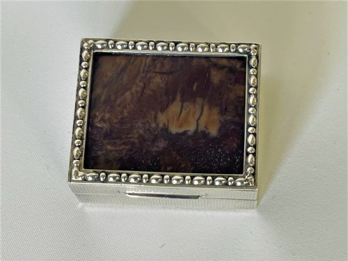 fig 1. A superb Art Deco silver & stone set pill box