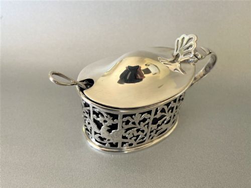 fig 1. A fabulous Victorian silver mustard pot & spoon