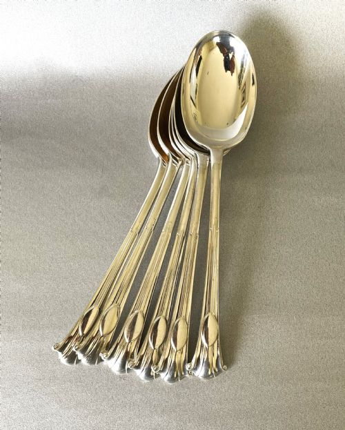A Quality Set of 6 Onslow Patter Silver Dessert Spoons
