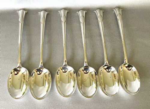 fig 1. A quality set of 6 Onslow patter silver dessert spoons