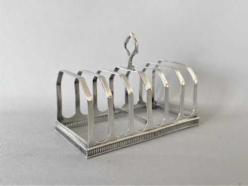 fig 1. A stylish Art Deco Chester silver toast rack