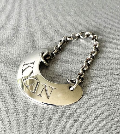 fig 1. A rare 18th Century silver 'Kyan' bottle ticket