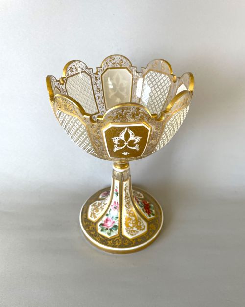fig 1. A magnificent late 19th Century Bohemian pedestal vase